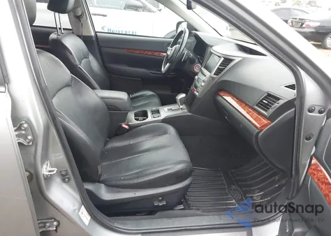 2011 Subaru Outback 2.5I Limited z USA, uszkodzony, nr VIN 4S4BRBLC6B3367384